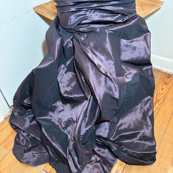 Nicole Miller Strapless Metallic Gown Dress - Picture 4 of 12
